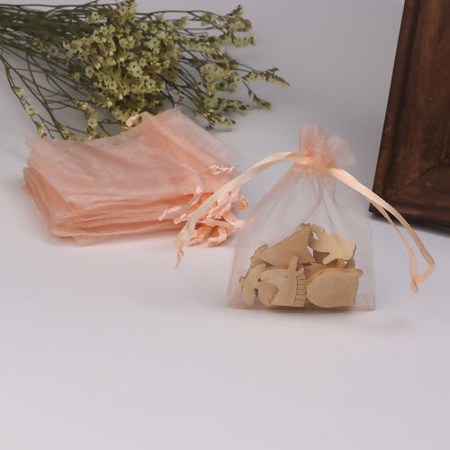 結婚祝い ギフト オーガンジー袋 巾着袋 アクセサリーバック ラッピング  描画可能 長方形 オレンジピンク （使用可能なスペース: 7x7cm ) 9cm x 7cm、 50 個 の画像