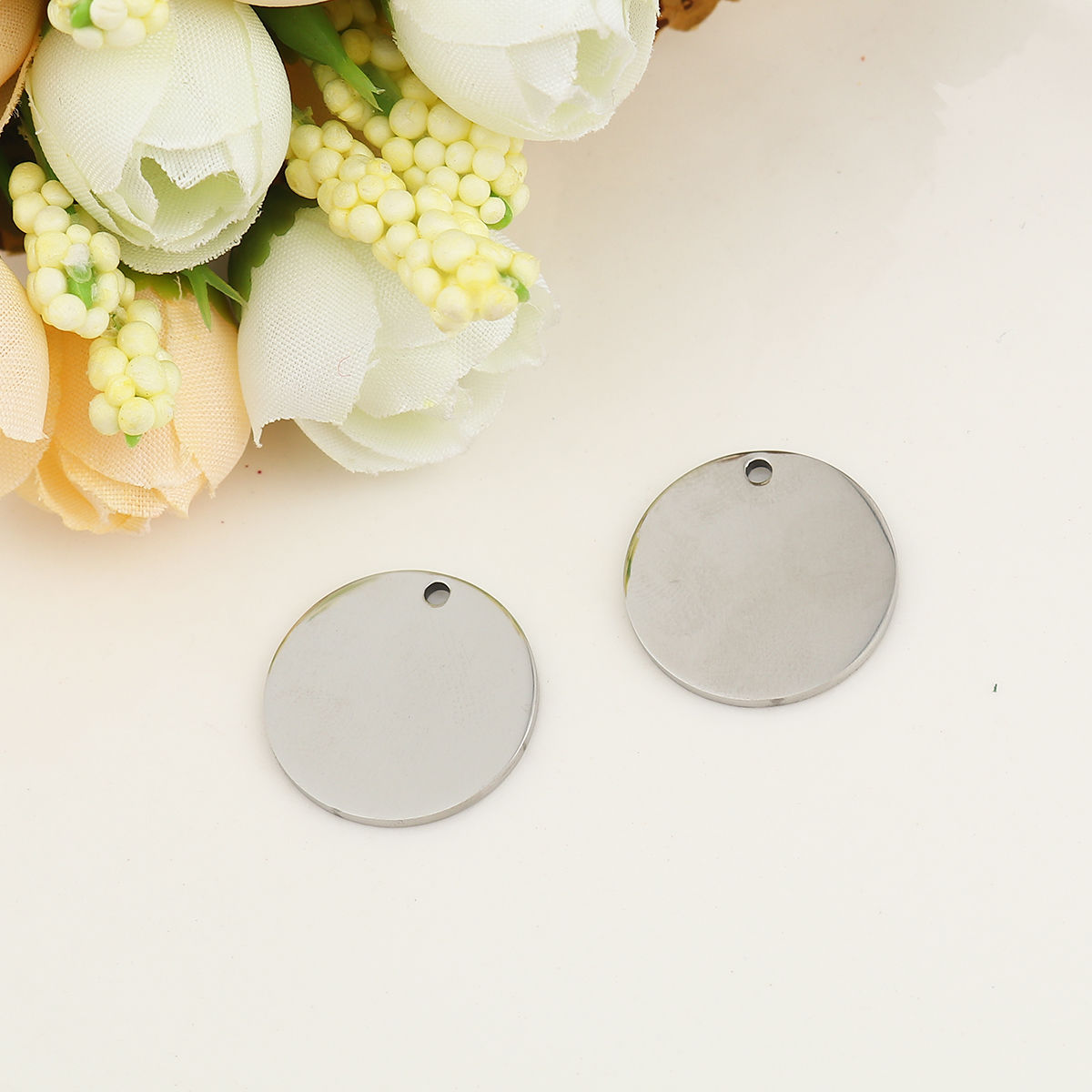 Picture of Stainless Steel Blank Stamping Tags Charms Round Silver Tone One-sided Polishing 20mm Dia., 3 PCs