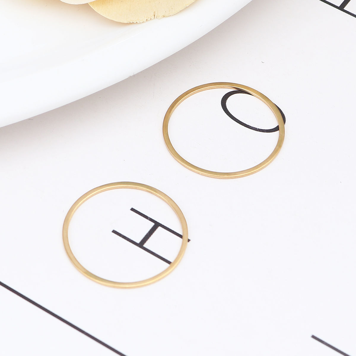 Picture of 0.8mm 304 Stainless Steel Closed Soldered jump Rings Findings Circle Ring Gold Plated 25mm Dia., 100 PCs