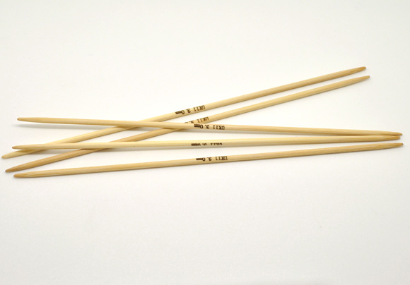 Image de (UK11 3.0mm) Aiguilles à Tricoter Double Point en Bambou Couleur Naturelle 20cm Long, 1 Kit ( 5 Pcs/Kit)
