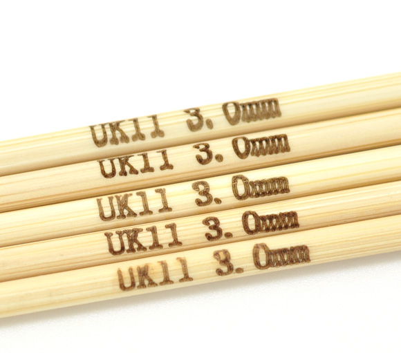 Image de (UK11 3.0mm) Aiguilles à Tricoter Double Point en Bambou Couleur Naturelle 20cm Long, 1 Kit ( 5 Pcs/Kit)