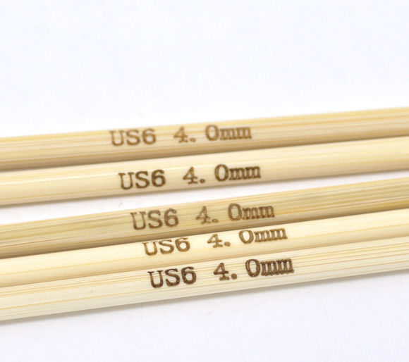 Image de (US6 4.0mm) Aiguilles à Tricoter Double Point en Bambou Couleur Naturelle 20cm Long, 1 Kit ( 5 Pcs/Kit)