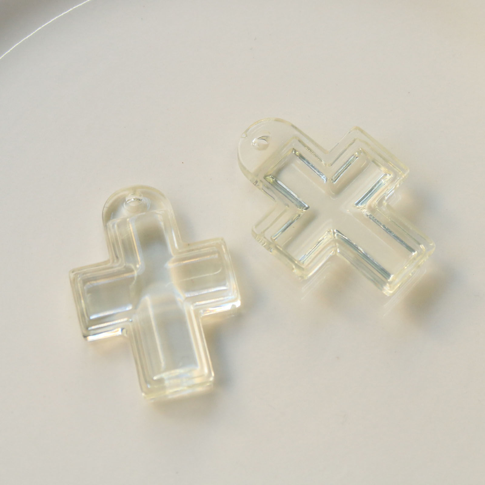 Picture of Acrylic Religious Pendants Cross Transparent Clear 3.7cm x 2.7cm, 5 PCs