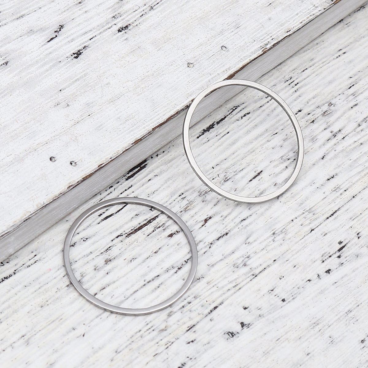 Picture of 0.8mm Stainless Steel Closed Soldered Jump Rings Findings Circle Ring Silver Tone 25mm Dia., 10 PCs