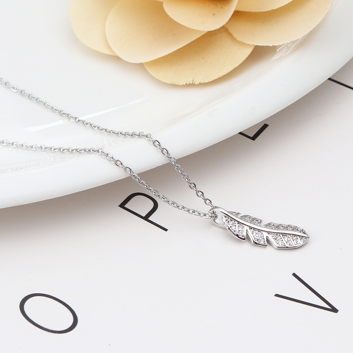 Picture of 304 Stainless Steel Necklace Silver Tone Feather Clear Cubic Zirconia 45cm(17 6/8") - 44cm(17 3/8") long, 1 Piece