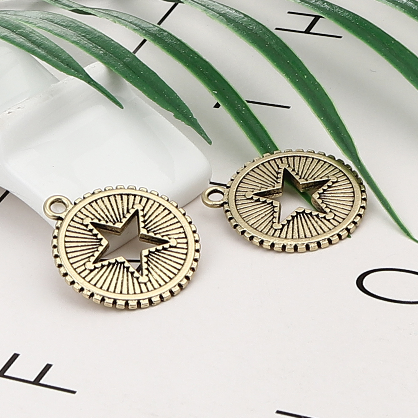 Picture of Zinc Based Alloy Galaxy Charms Round Gold Tone Antique Gold Star 29mm x 25mm, 5 PCs