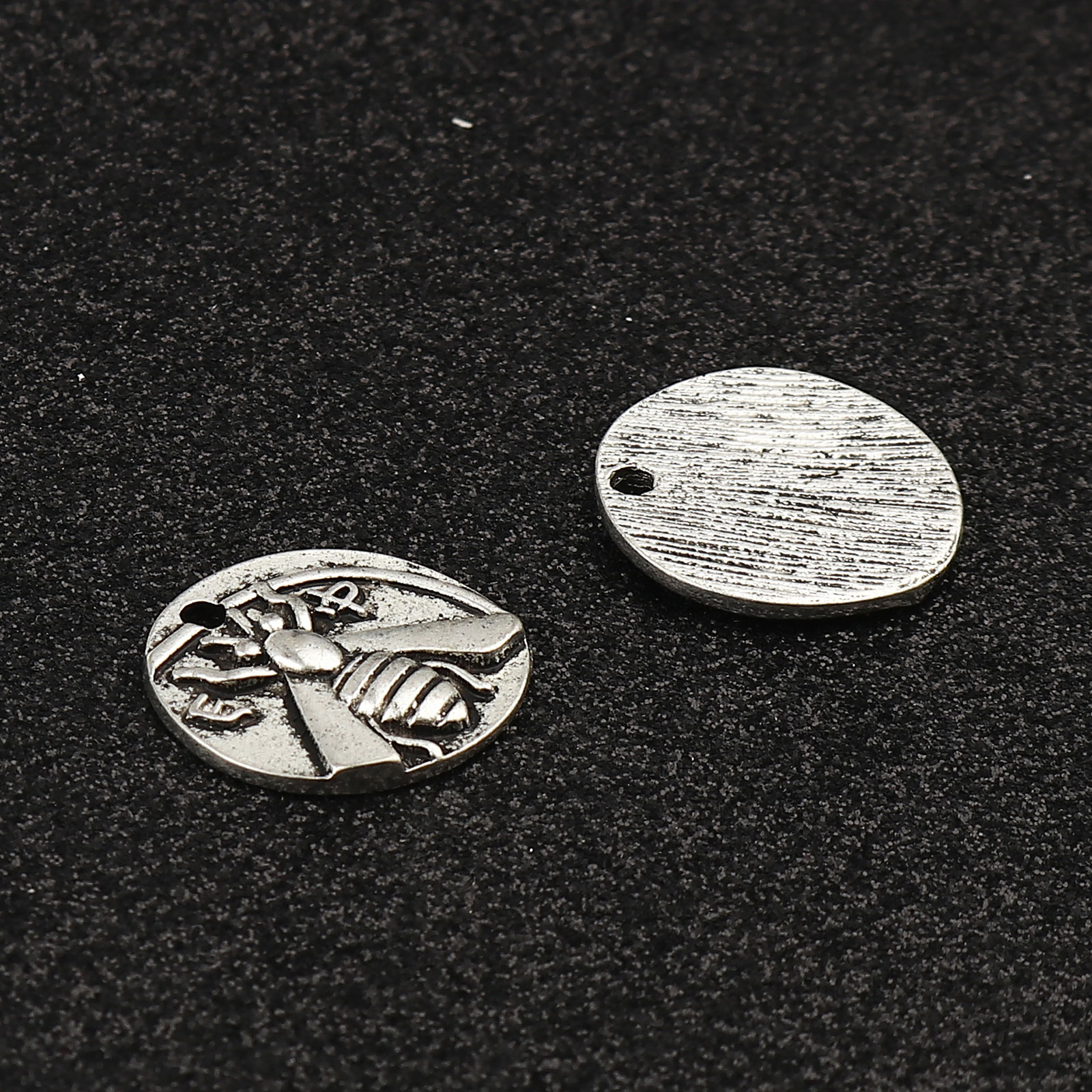 Picture of Zinc Based Alloy Insect Charms Round Antique Silver Color Bee 20mm Dia., 10 PCs
