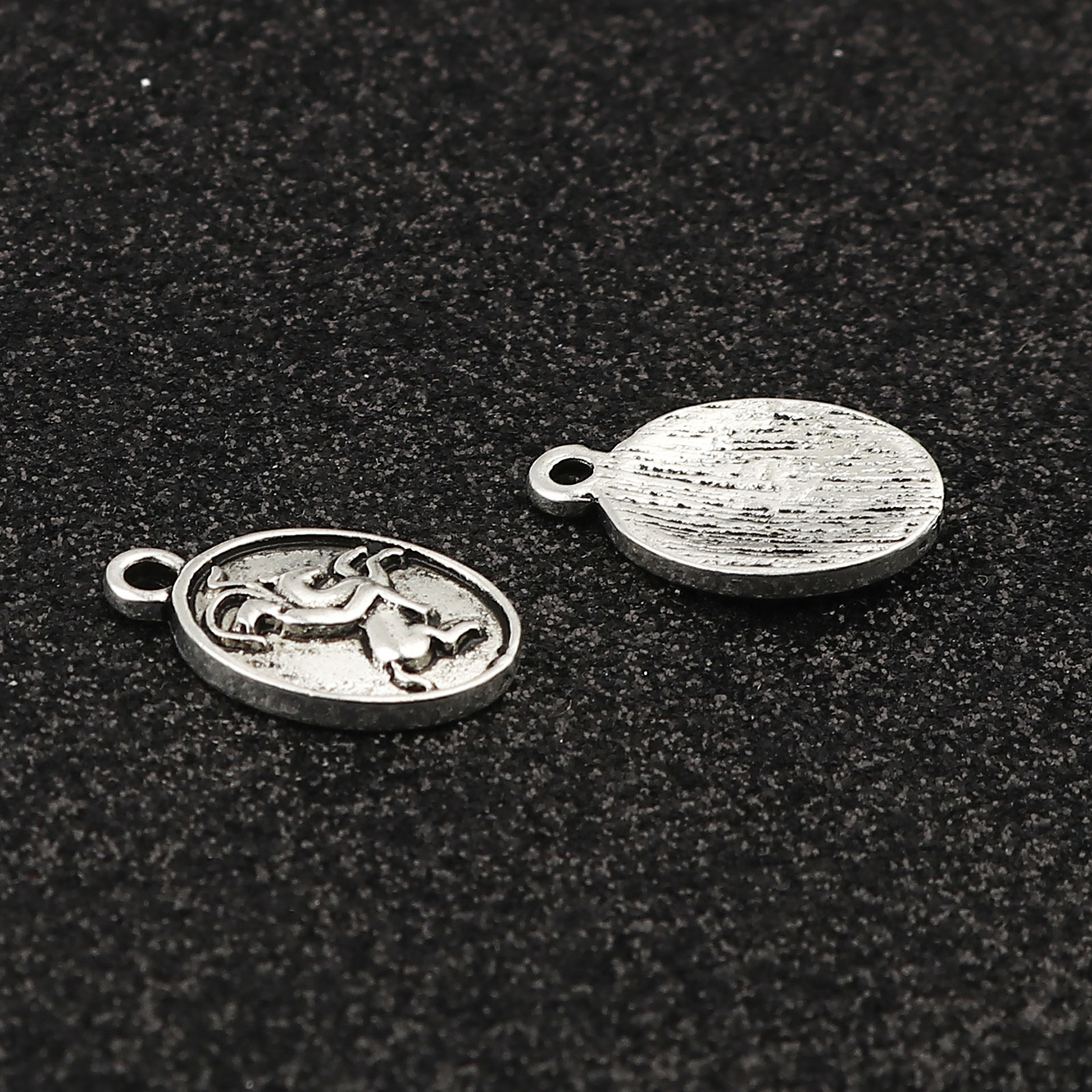 Picture of Zinc Based Alloy Charms Oval Antique Silver Color Horse 18mm x 11mm, 20 PCs