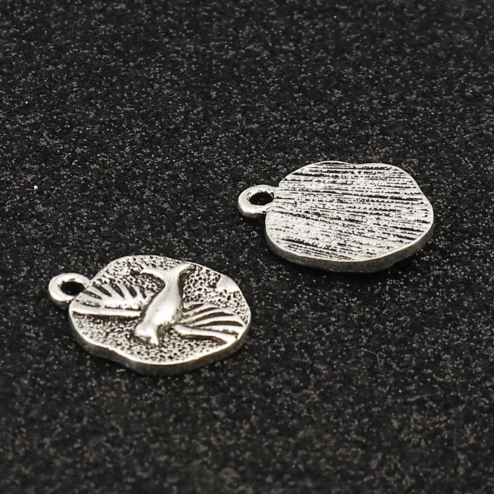 Picture of Zinc Based Alloy Charms Oval Antique Silver Color Bird 18mm x 14mm, 20 PCs