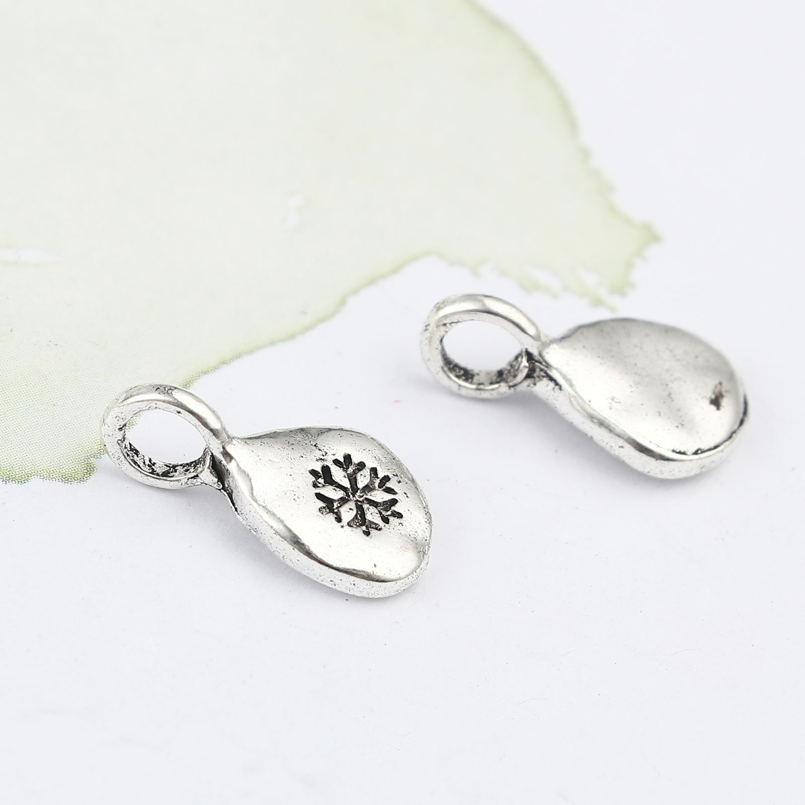 Picture of Zinc Based Alloy Christmas Charms Oval Antique Silver Color Snowflake 17mm x 9mm, 20 PCs