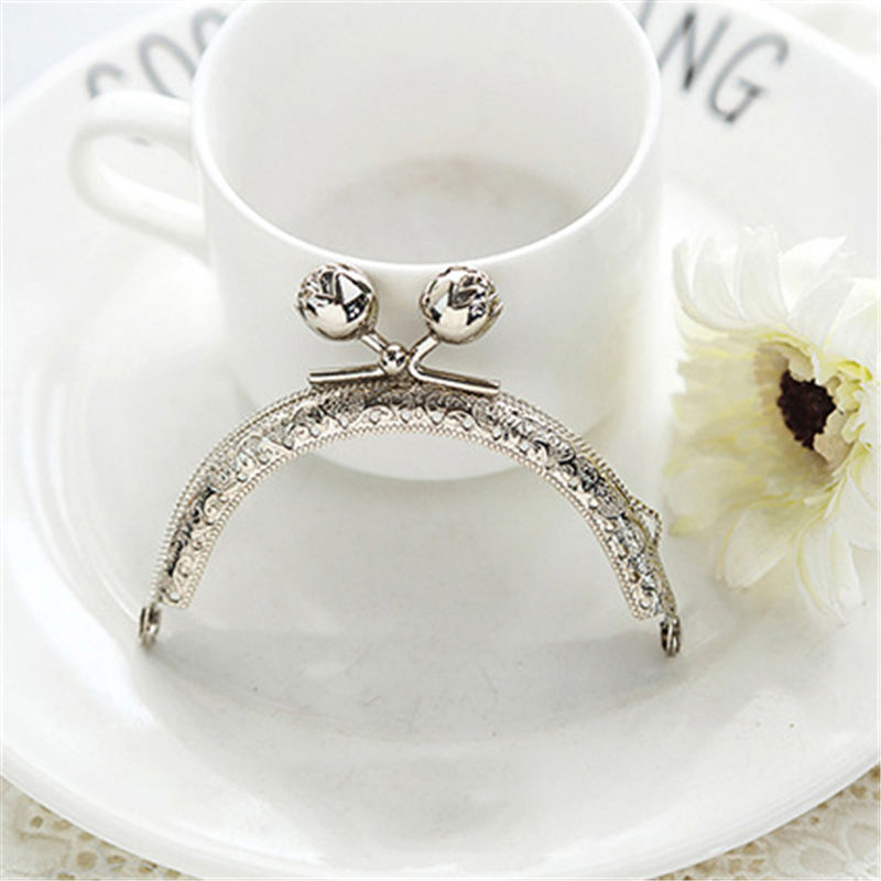 Picture of Zinc Based Alloy Kiss Clasp Purse Frame Handles Rose Flower Antique Bronze 8.5cm, 1 Piece