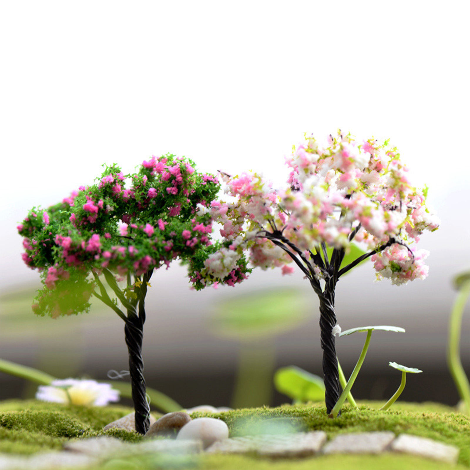 Bild von Weiß - Weihnachtsbaum Kunststoff Micro Landscape Miniatur Dekoration 12,4 cm lang, 1 Stück