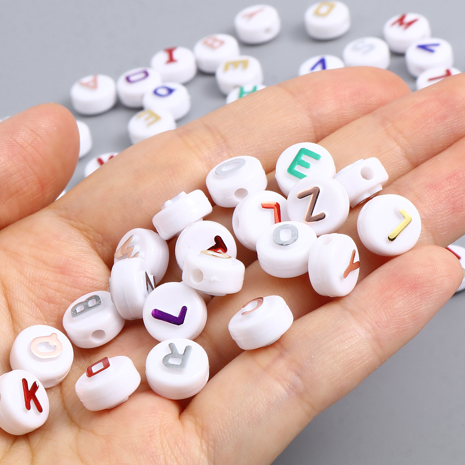 Acrylic Beads Round Multicolor I=nitial Alphabet/ Capital Letter Pattern 200 PCs の画像