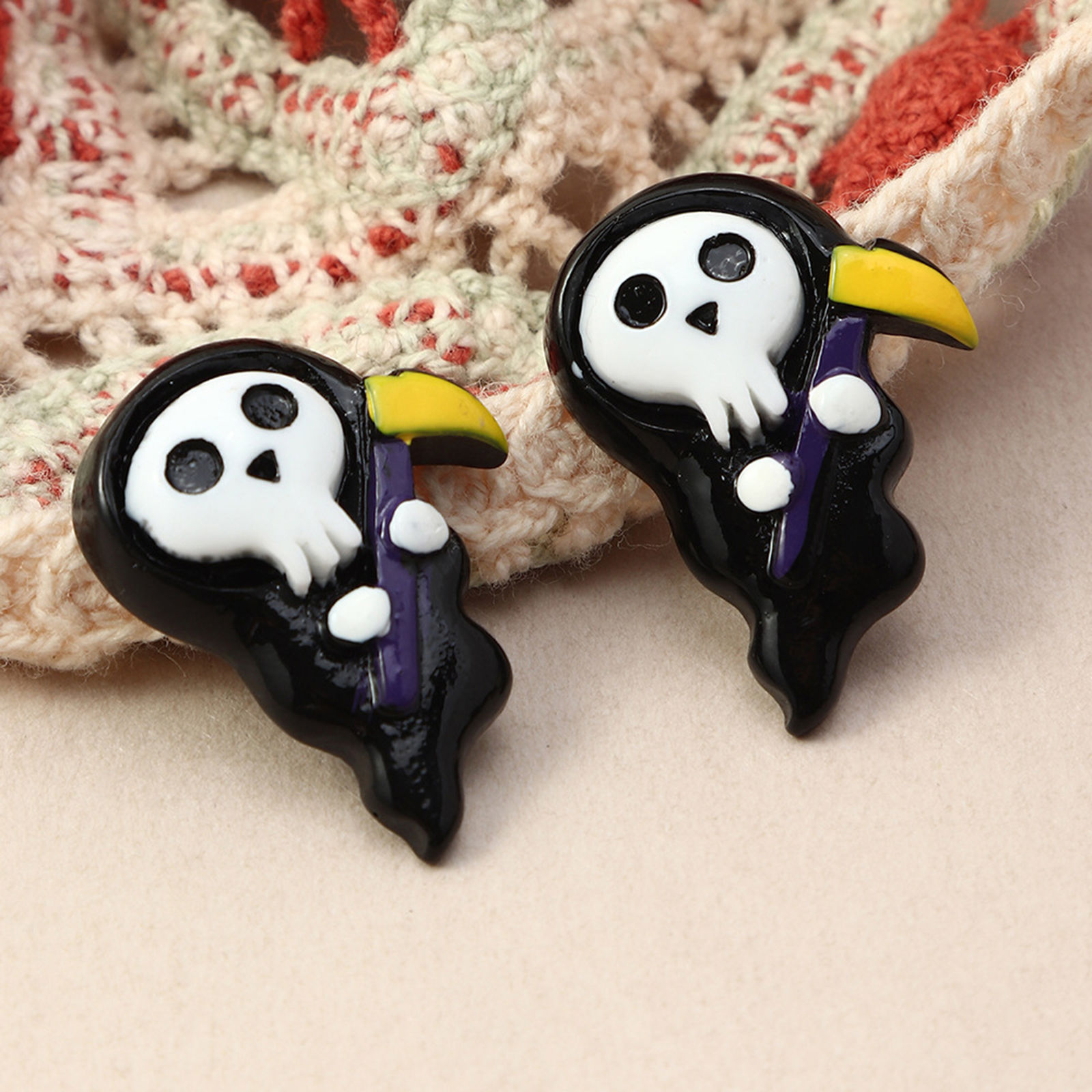 Picture of Resin Ear Post Stud Earrings White Halloween Ghost 30mm x 30mm, 1 Pair