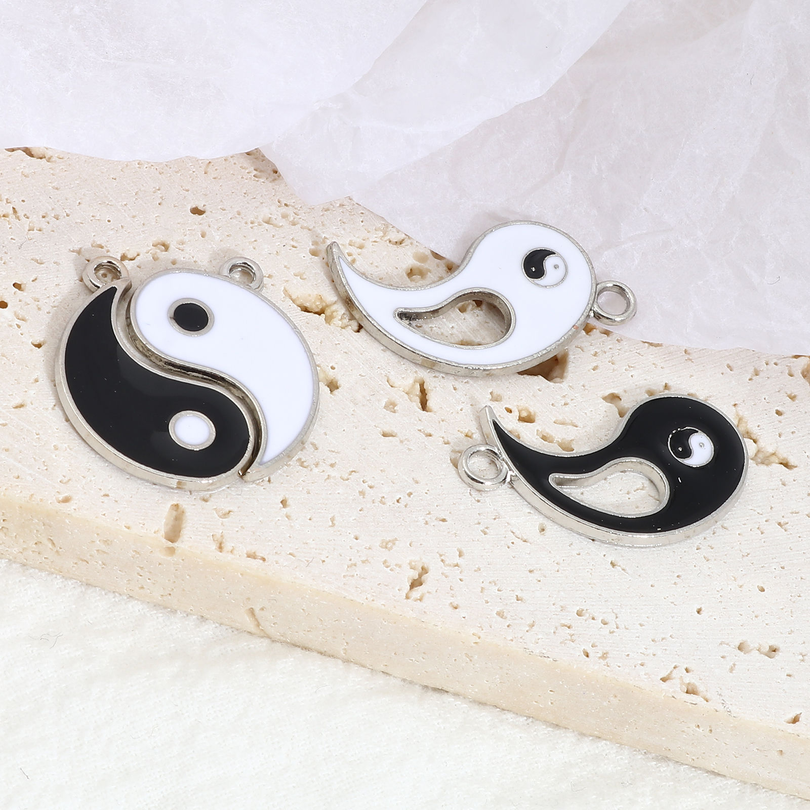 Immagine di Lega di Zinco Religione Charms Otto Diagrammi Tono Argento Nero & Bianco Ameba Smalto 22mm x 14mm , 10 Seri ( 2 Pz/Serie)