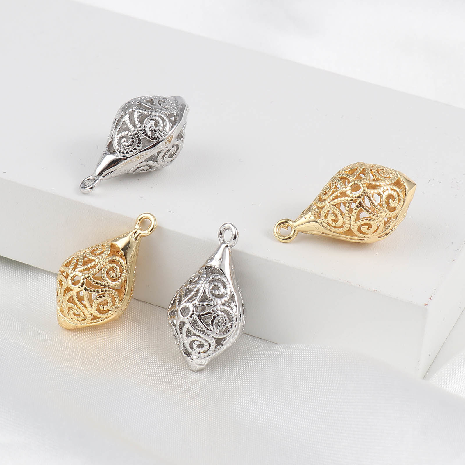 Immagine di Rame Charms Olive 18K Platino Placcato Filigrana 23mm x 13mm, 2 Pz