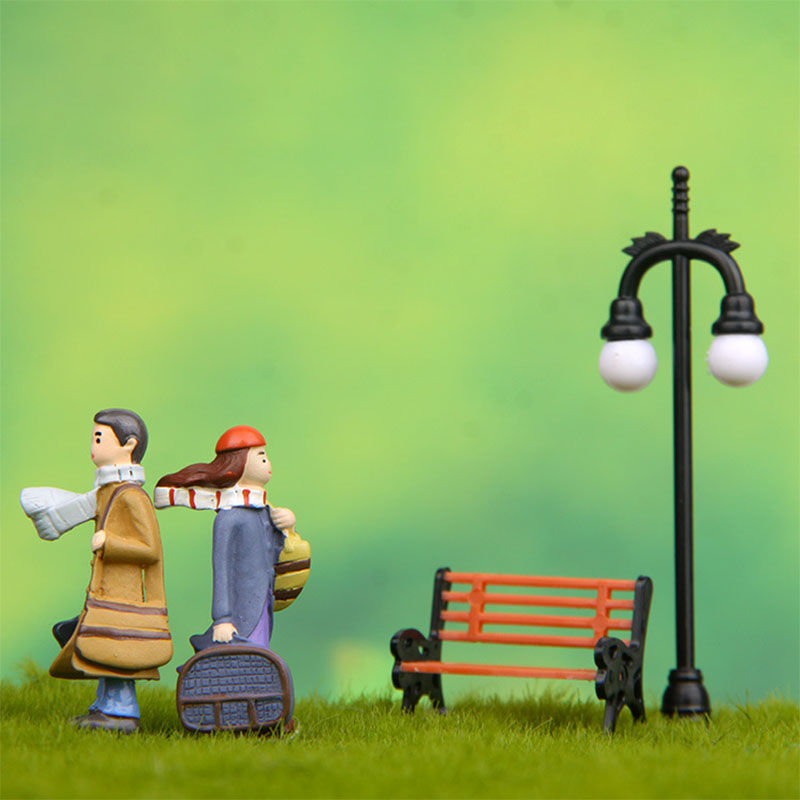 Immagine di Travel Couple Series Set Resin Micro Landscape Miniature Craft Decoration
