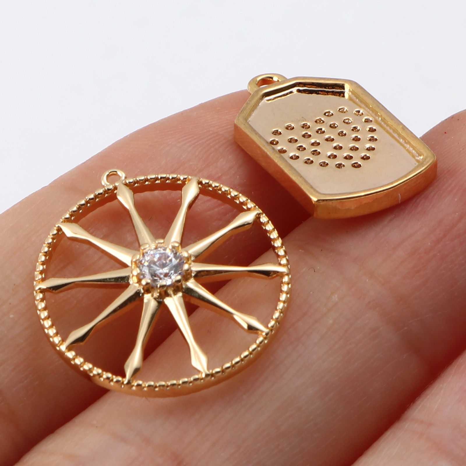 Immagine di Rame Micro Intarsio Charms Oro riempito Trasparente Cubic Zirconiae