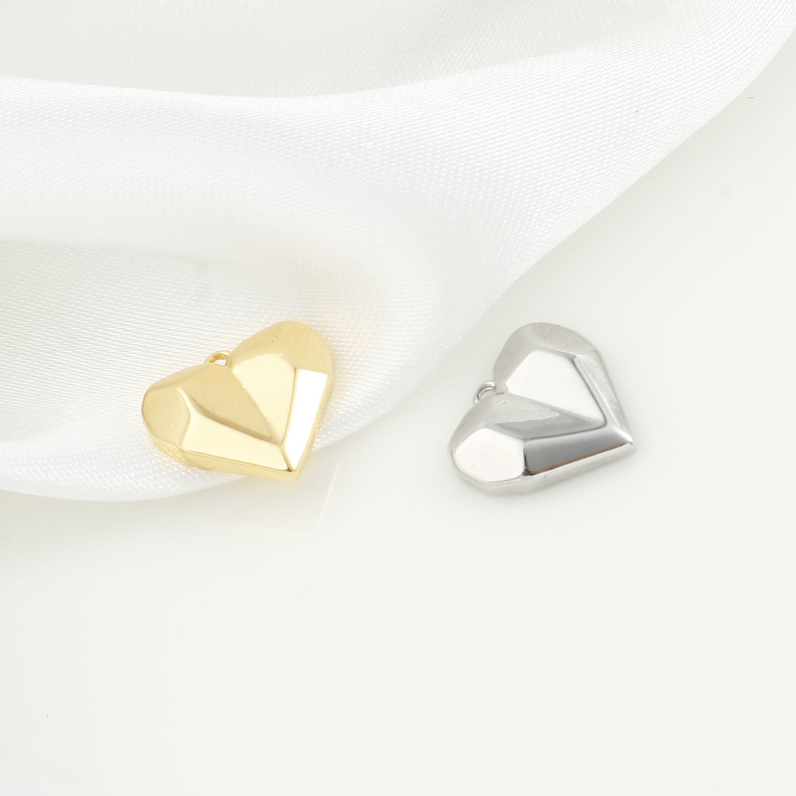 Immagine di Copper Valentine's Day Charms Heart Real Gold Plated Faceted 13mm x 11mm, 2 PCs