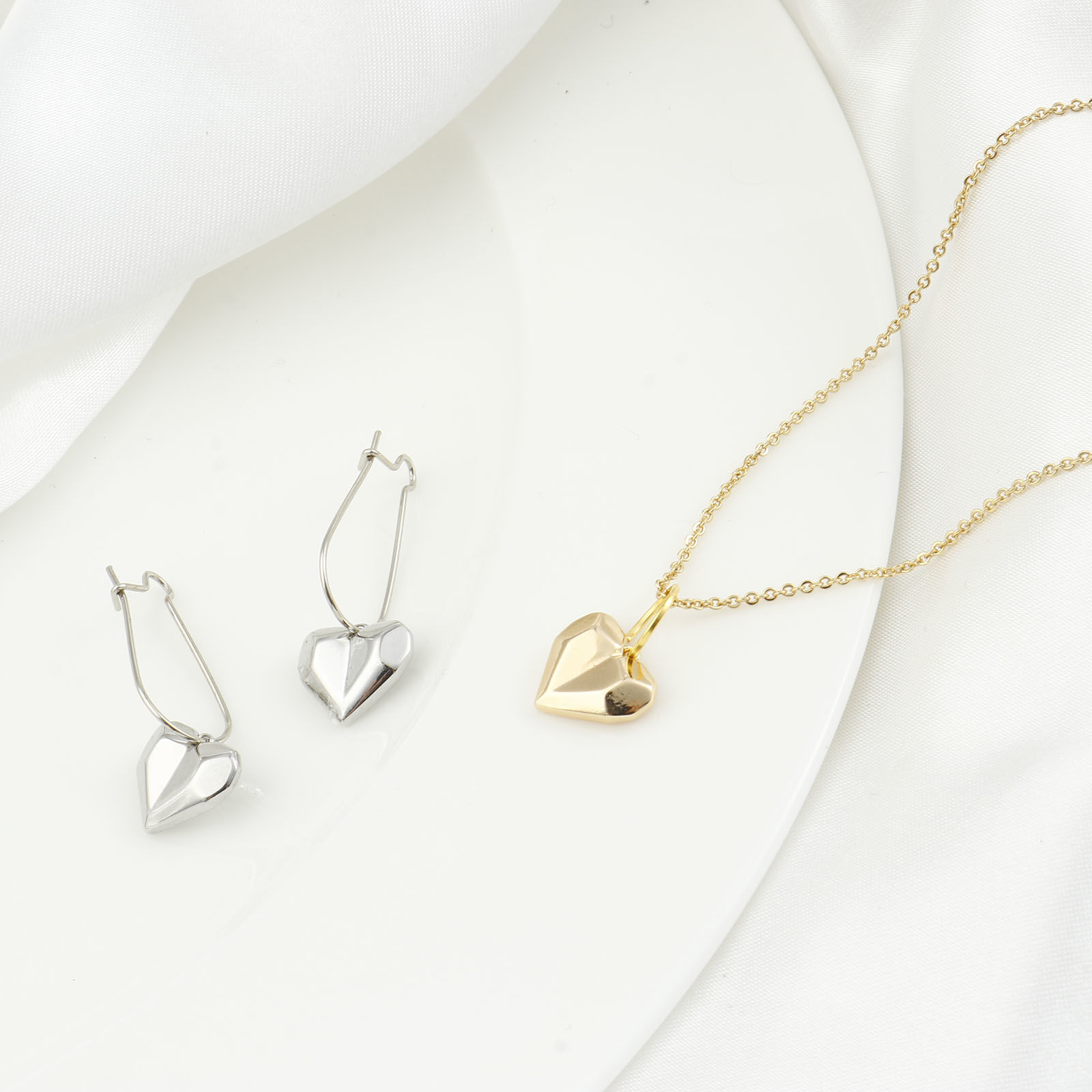 Immagine di Copper Valentine's Day Charms Heart Real Gold Plated Faceted 13mm x 11mm, 2 PCs