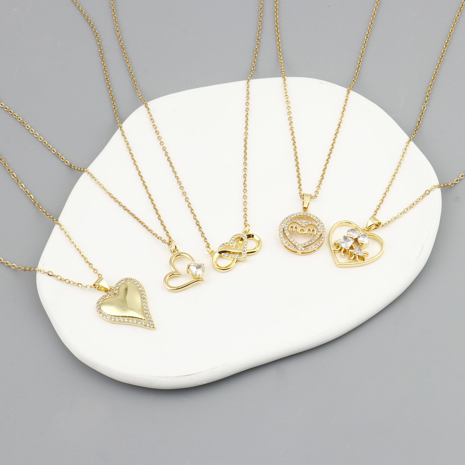 Immagine di Acciaio Inossidabile & Rame San Valentino Cavo Catena Collana Oro Placcato Geometrica Trasparente Cubic Zirconia 1 Pz