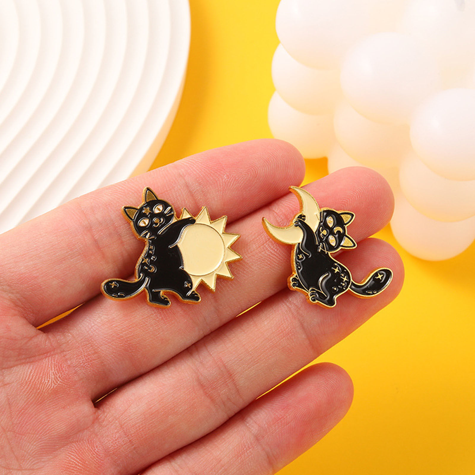 Picture of Halloween Pin Brooches Cat Animal Gold Plated Black Enamel