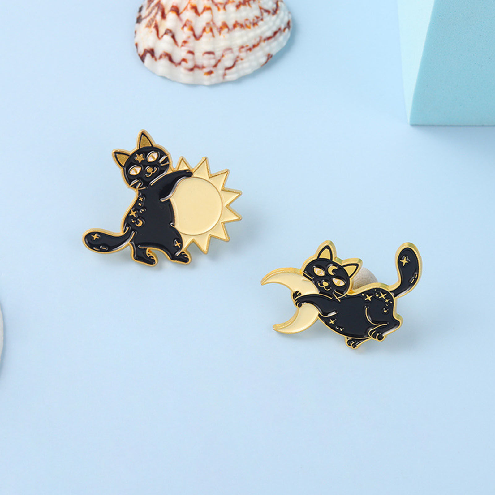 Picture of Halloween Pin Brooches Cat Animal Gold Plated Black Enamel