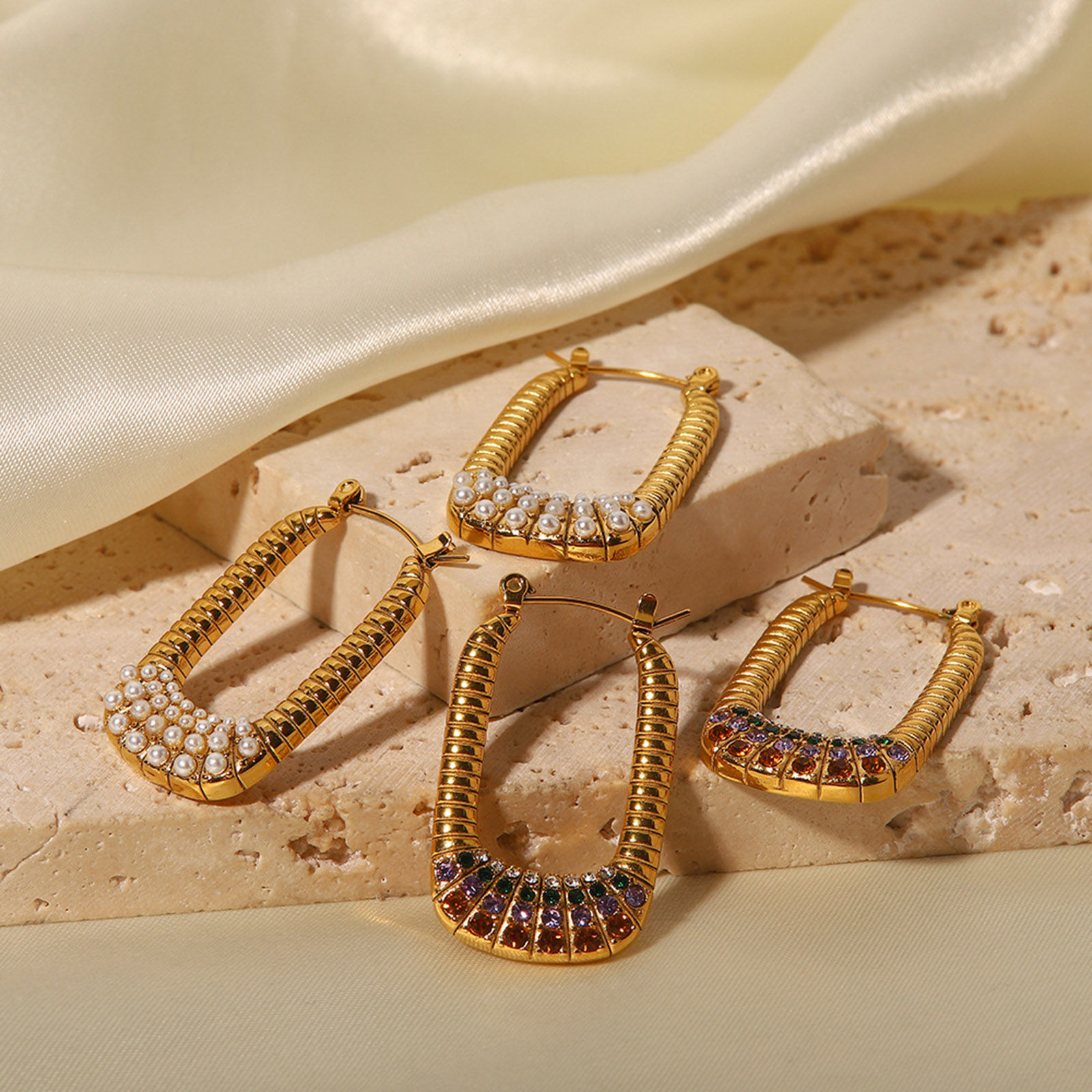 Imagen de Respetuoso del Medio Ambiente Elegante Estilo Ins 18K Oro lleno 304 Acero Inoxidable & Circón Artificial Geométrico Pendientes Círculos Para Mujeres 1 Par