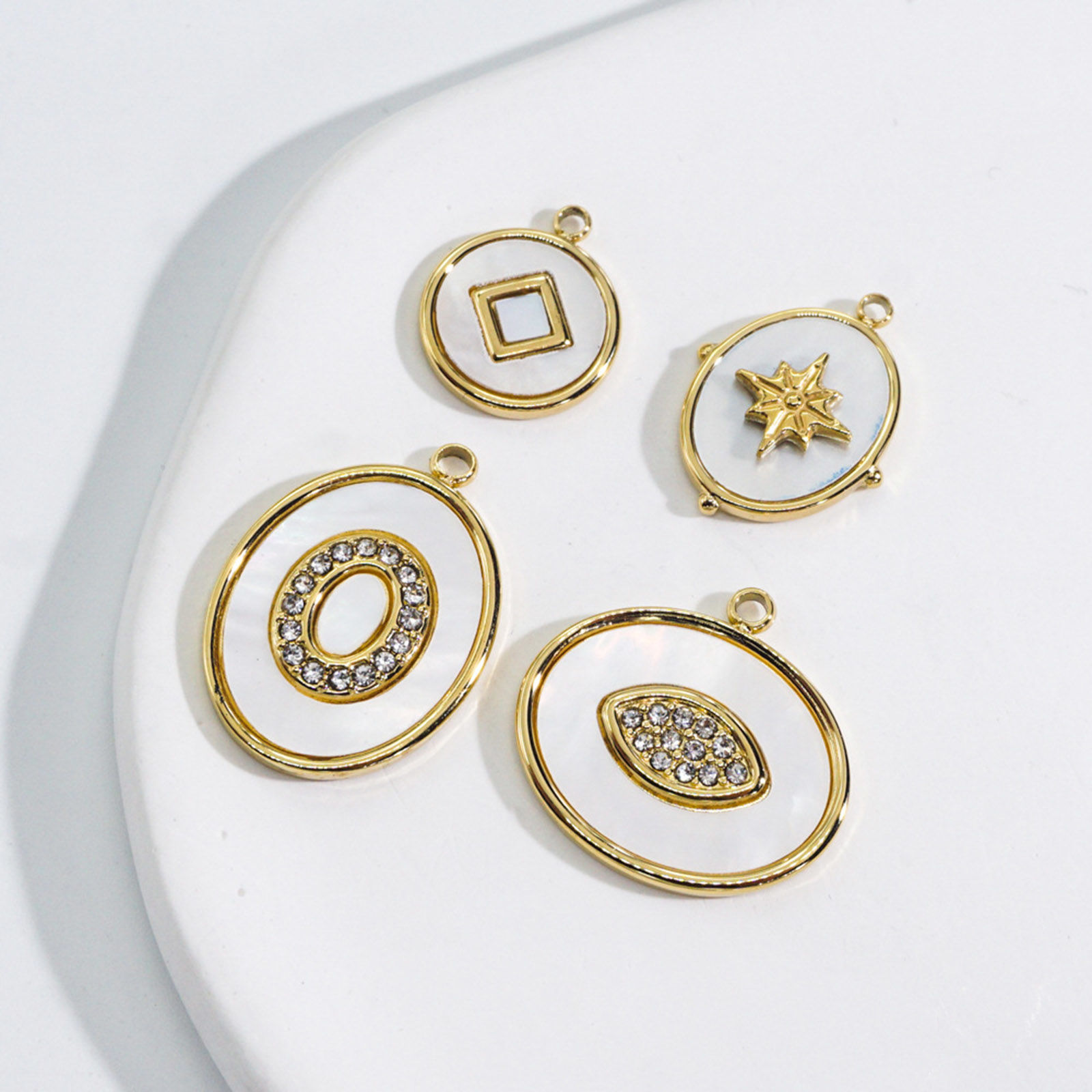 Picture of 304 Stainless Steel & Shell Charms Gold Plated Clear Rhinestone