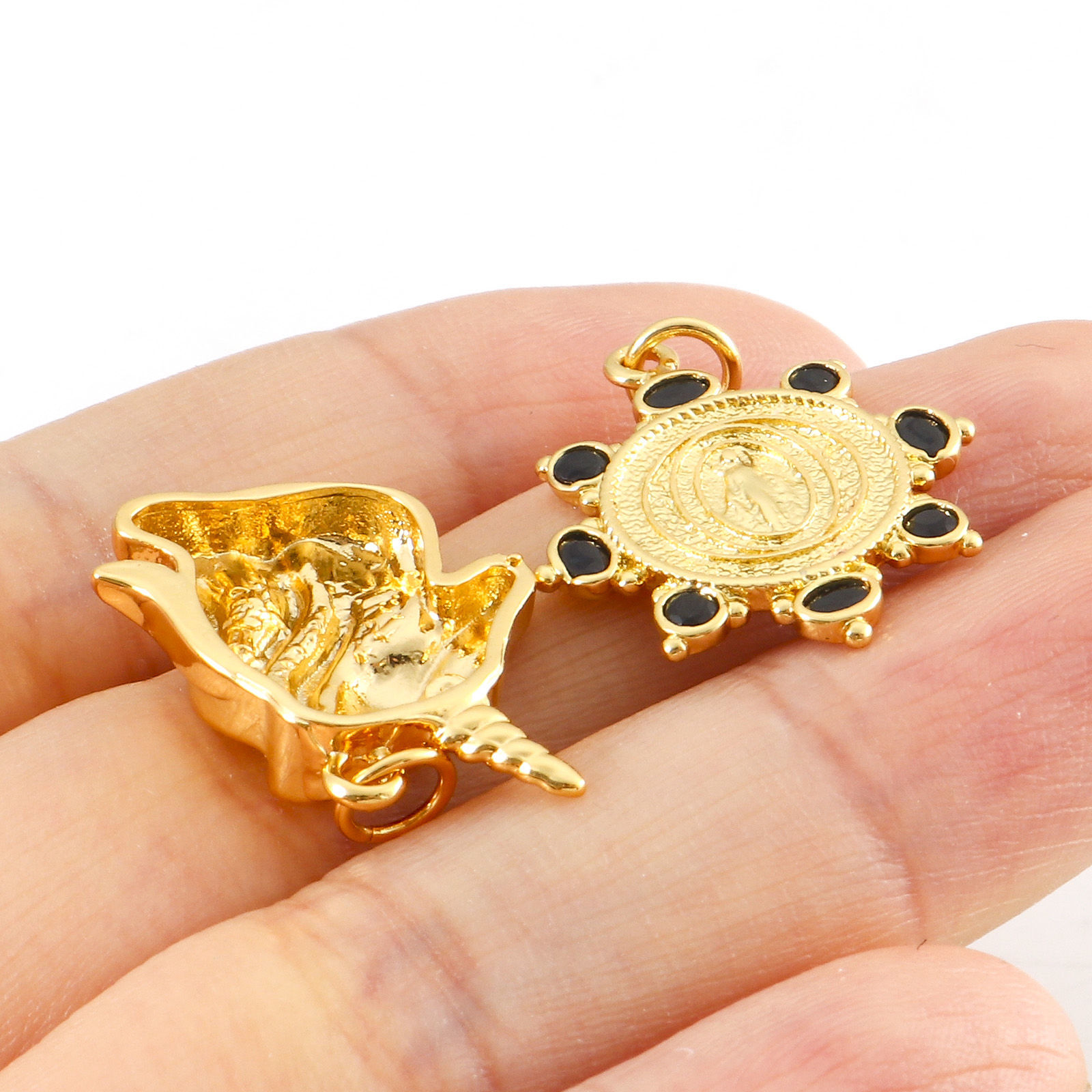 Immagine di Rame Charms Oro Placcato Rosso Cavallo Angelo Trasparente Cubic Zirconiae 1 Pz
