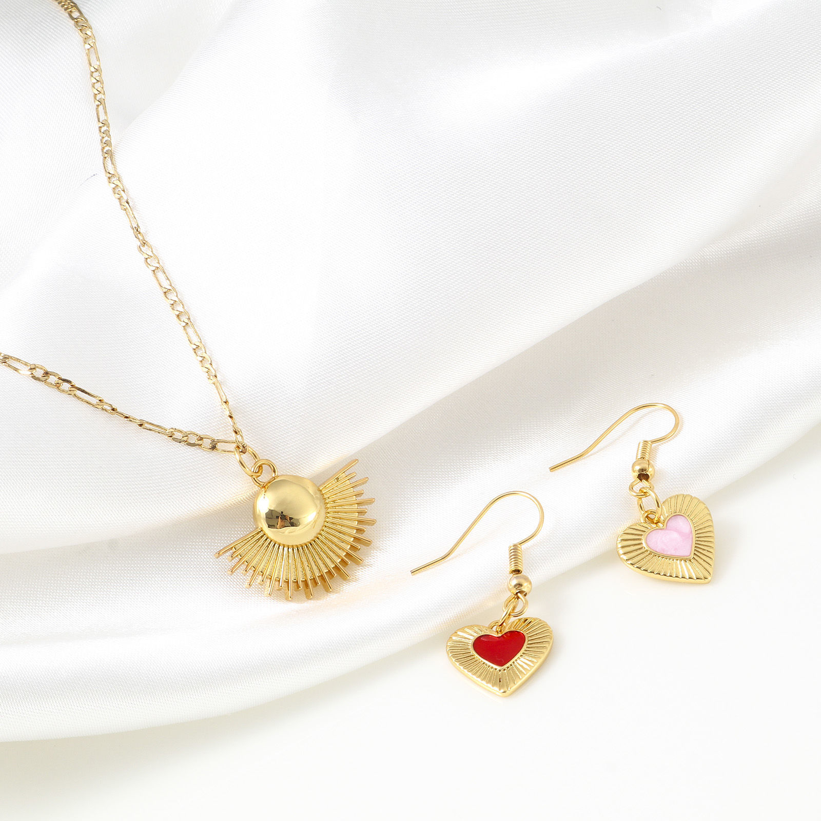 Immagine di Rame Charms Oro Placcato Rosso Cavallo Angelo Trasparente Cubic Zirconiae 1 Pz
