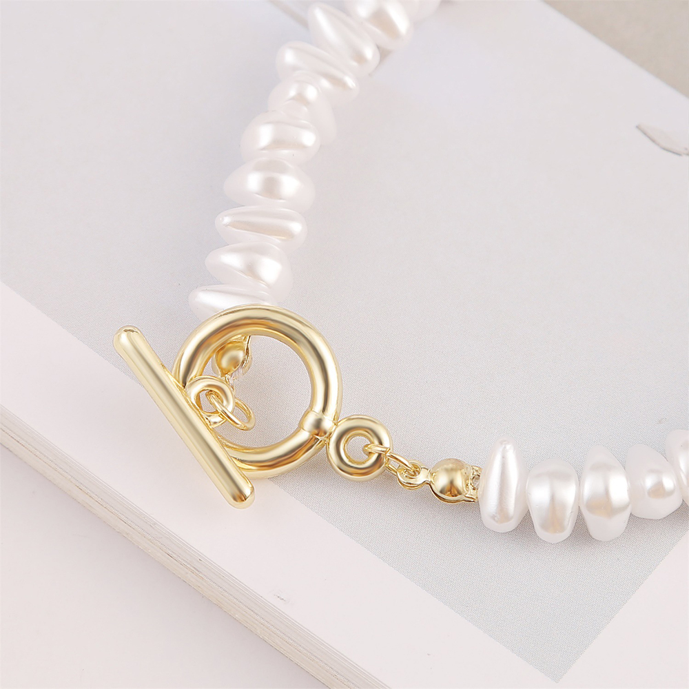 Picture of Baroque Choker Necklace Gold Plated White Triangle Imitation Pearl 40cm(15 6/8") long, 1 Piece