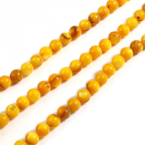 Immagine di Conchiglia Sciolto Perline Tondo Arancione Tinto Circa 6mm Dia, Foro:Circa 1mm, lunghezza: 38cm - 37.5cm 1 Filo （Circa 59 Pezzi/Treccia)