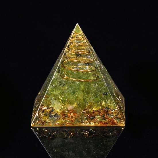 Image de Peridot ( Mix ) healing stone Travel Loose Ornaments Decorations Pyramid Green No Hole About 3cm x 3cm, 1 Piece