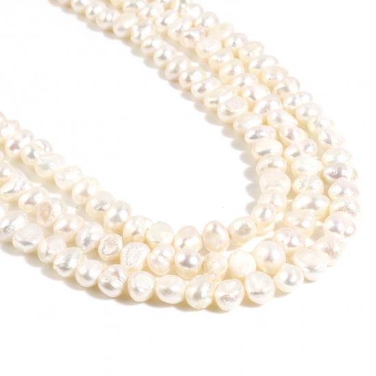 Bild von Natur Süßwasserperlen Zuchtperlen Perlen Unregelmäßig Weiß, ca. 7mm x 5mm, Loch: 0.6mm, 36cm lang, 1 Strang (ca. 65 Stücke/Strang) Barock