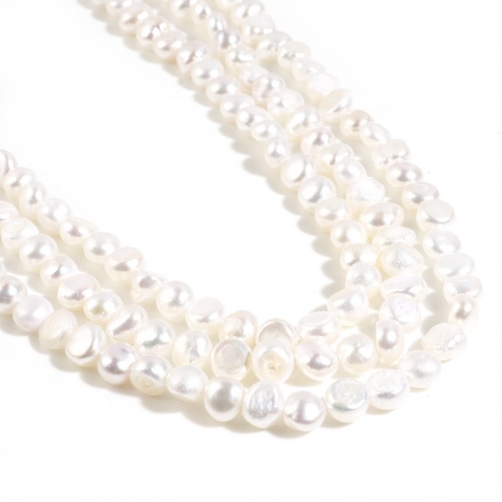 Bild von Natur Süßwasserperlen Zuchtperlen Perlen Unregelmäßig Weiß, ca. 8mm x 6mm, Loch: 0.6mm, 36cm lang, 1 Strang (ca. 60 Stücke/Strang) Barock