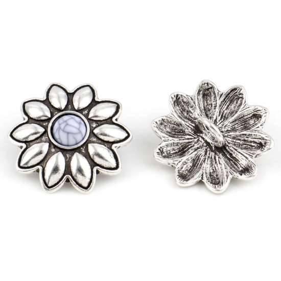 Zinc Based Alloy Flora Collection Metal Sewing Shank Buttons Buttons Single Hole Flower Antique Silver Color White With Resin Cabochons 3cm x 2.8cm, 3 PCs の画像
