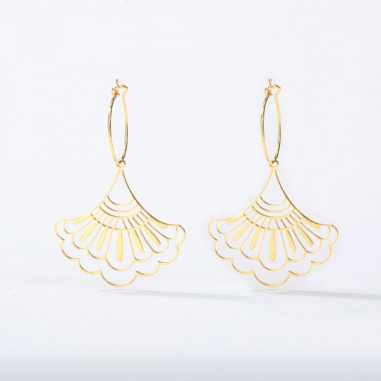 Picture of 304 Stainless Steel Stylish Hoop Earrings Gold Plated Fan-shaped Filigree 2cm Dia., 1 Pair
