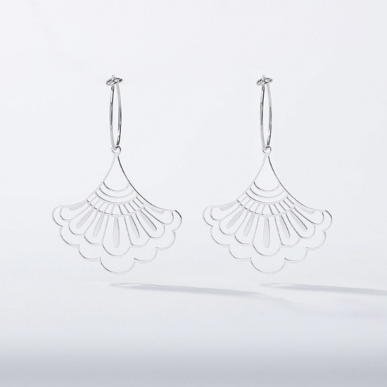 Picture of 304 Stainless Steel Stylish Hoop Earrings Silver Tone Fan-shaped Filigree 2cm Dia., 1 Pair