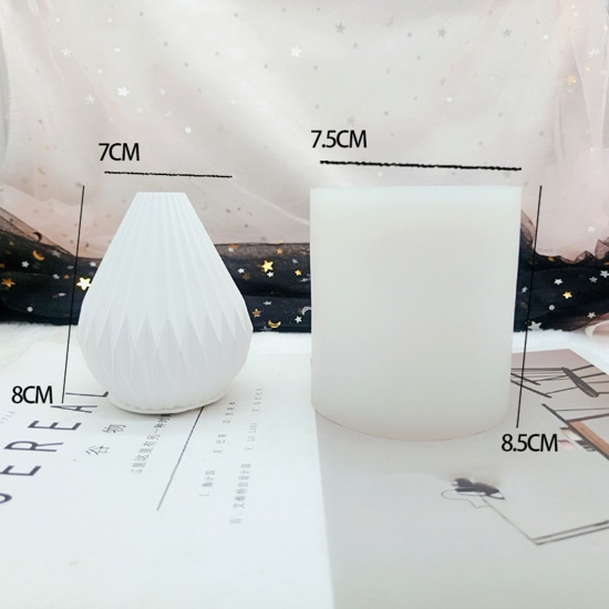 Bild von Silicone Resin Mold For Jewelry Magic Square Soap Candle Making White 8.5cm x 7.5cm, 1 Piece
