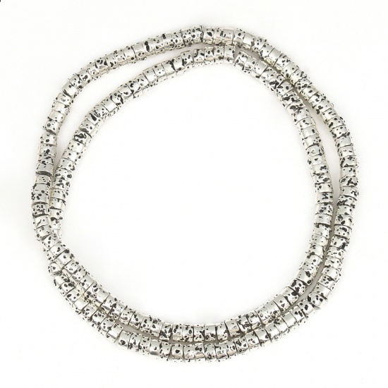 Bild von Lavagestein （ Synthetisch ） Perlen Zylinder Silberfarben ca. 4mm x 2mm, 1 Strang (ca. 110 Stück/Strang)