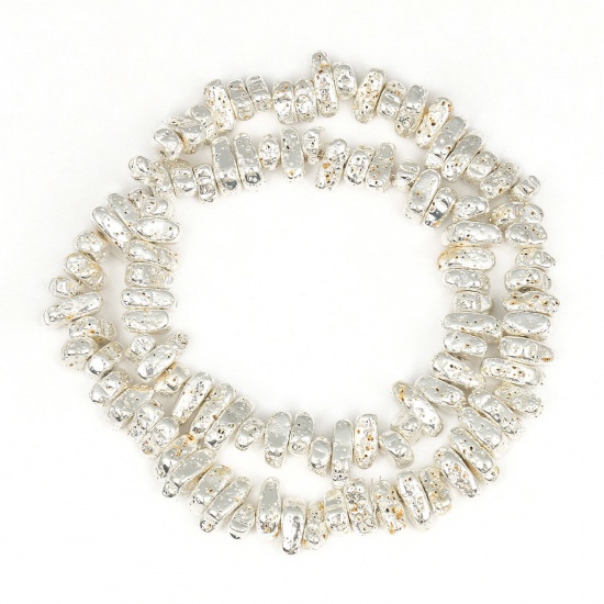 Bild von Lavagestein （ Synthetisch ） Perlen Unregelmäßig Silbrig ca. 13mm x 4mm, 1 Strang (ca. 32 Stück/Strang)
