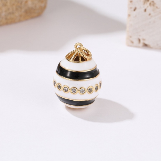Bild von Kupfer Ostertag Charms Vergoldet Schwarz & Weiß Ei Emaille Klar Kubischer Zirkon 22mm x 15.7mm, 1 Stück