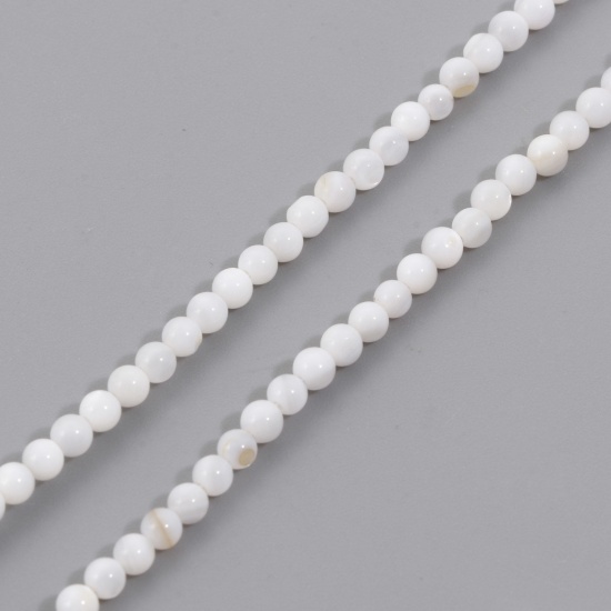 Bild von Muschel Perlen für die Herstellung von DIY-Charme-Schmuck Rund Weiß 3mm D., Loch:ca. 0.4mm, 38cm lang, 1 Strang 132 Stücke/Strang,