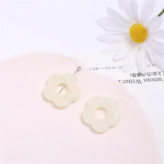 Bild von Acryl Perlen für die Herstellung von DIY-Charme-Schmuck (Halbgebohrt) Beige Blumen Tintenwäsche ca. 27mm x 27mm, 10 Stück