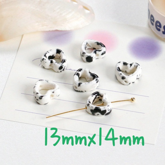 Bild von Keramik Perlen für die Herstellung von DIY-Charme-Schmuck Herz Schwarz & Weiß Hohl ca. 14mm x 13mm, 10 Stück