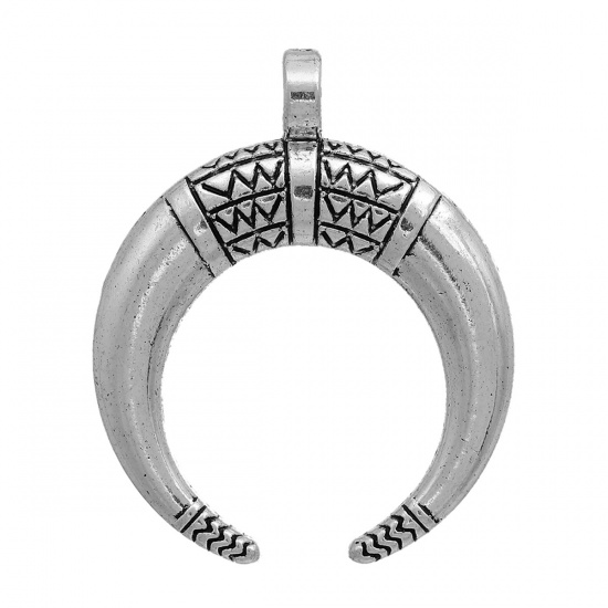 Picture of Zinc Based Alloy Pendants Half Moon Antique Silver Carved 34mm(1 3/8") x 28mm(1 1/8"), 20 PCs