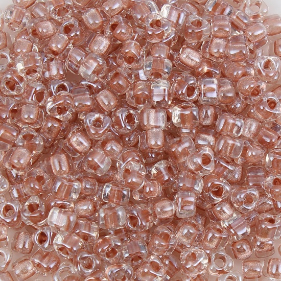 Immagine di (Japan Importazione) Vetro Seme Triangolare Perline Beige come Pesca Trasparente Colore Interno Come 4.7mmx 4.4mm, Foro: Circa 1.7mm x1.5mm, 10 Grammi (Circa 11 Pz / Grammo)
