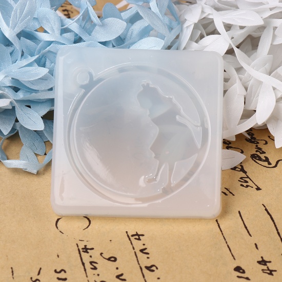 Immagine di Silicone Muffa della Resina per Gioielli Rendendo Anello Bianco Ragazza 58mm x 58mm, 1 Pz