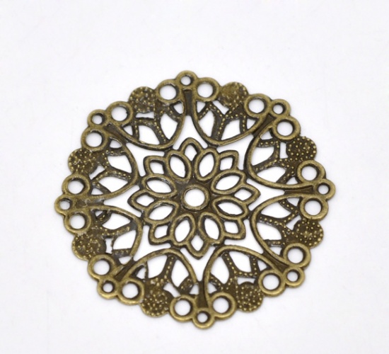 Image de Connecteurs de Bijoux Estampe en Filigrane Creux en Alliage de Fer Rond Fleurs Bronze Antique Gravé Dia. 3.5cm, 50 Pcs